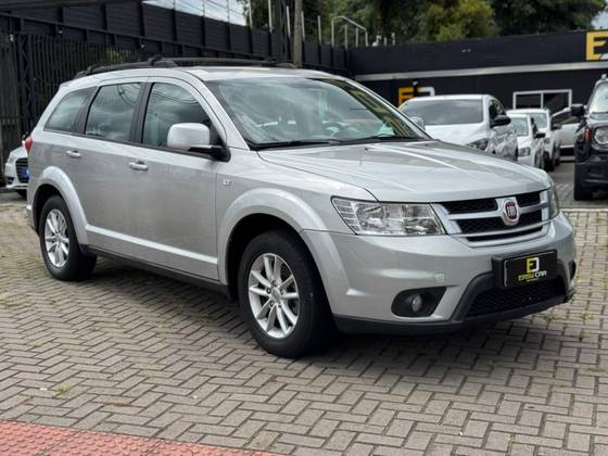 FIAT FREEMONT 2.4 PRECISION 16V GASOLINA 4P AUTOMÁTICO